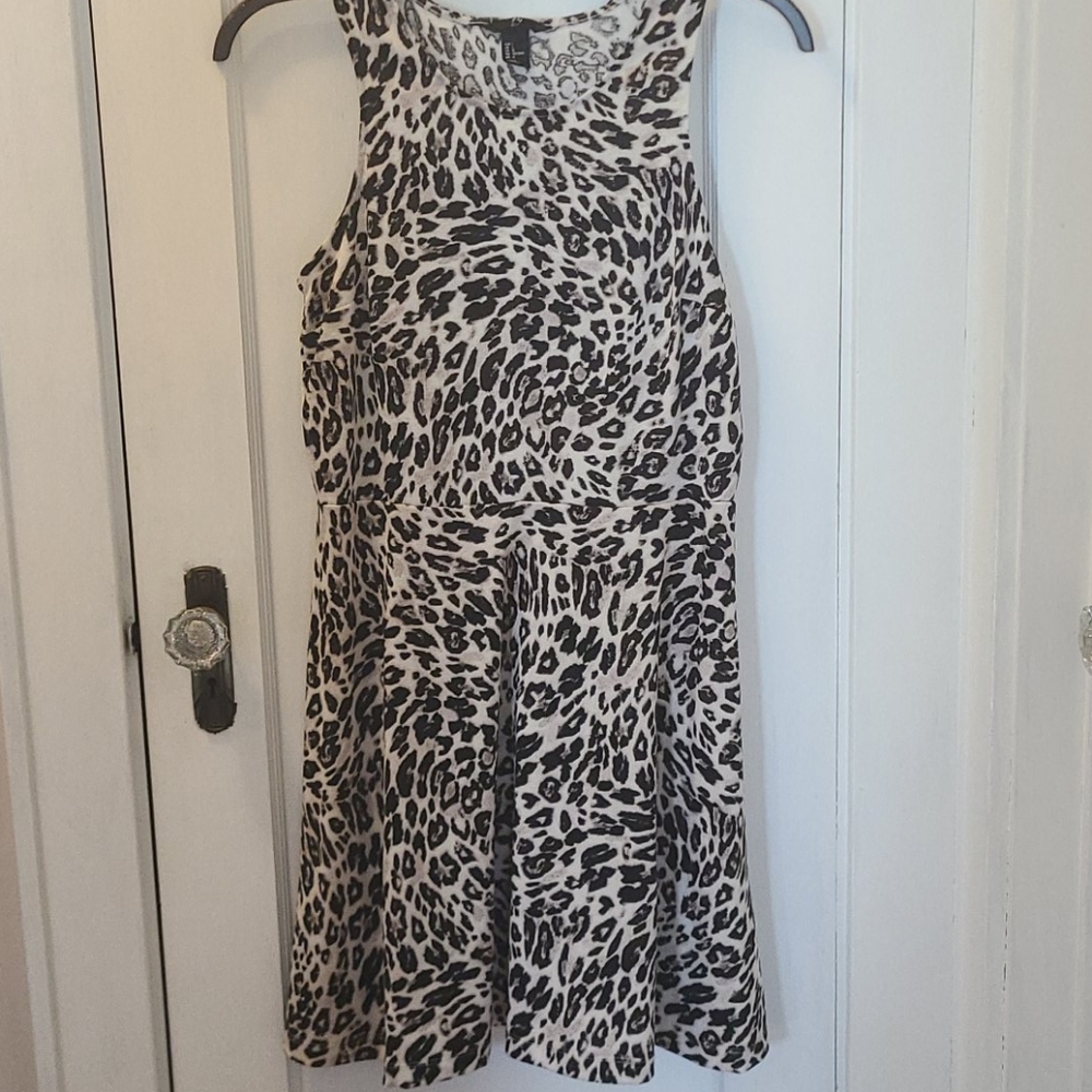 Leopard print dress 🐆